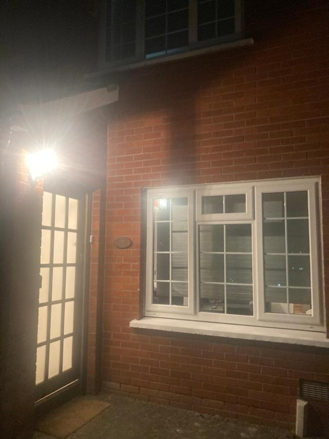 Vila Entire Terraced Two Story Redbrick House With Parking In Secluded Cul De Sac Dublin Exteriér fotografie